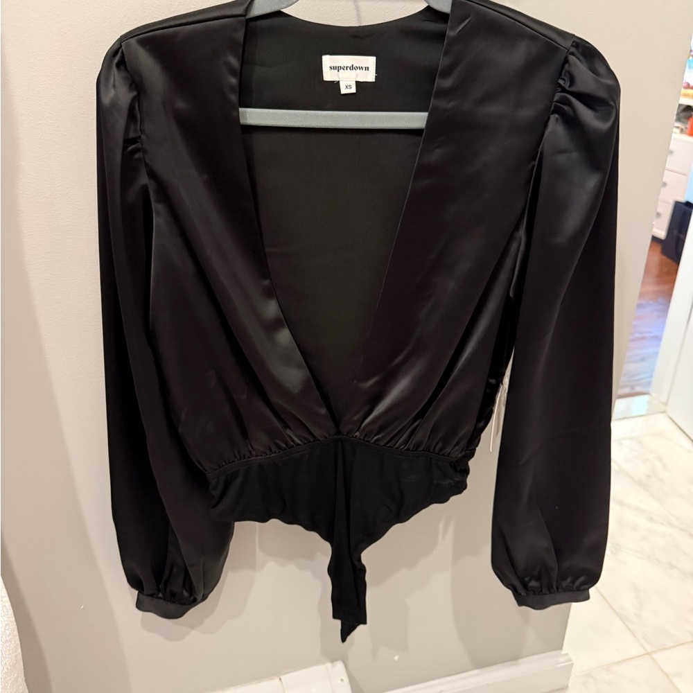 Superdown Black Puff Sleeve Tie Front Blouse